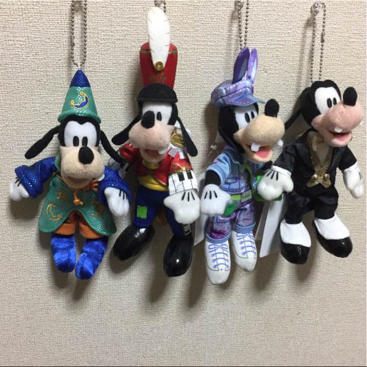 グーフィー ぬいぐるみバッジ