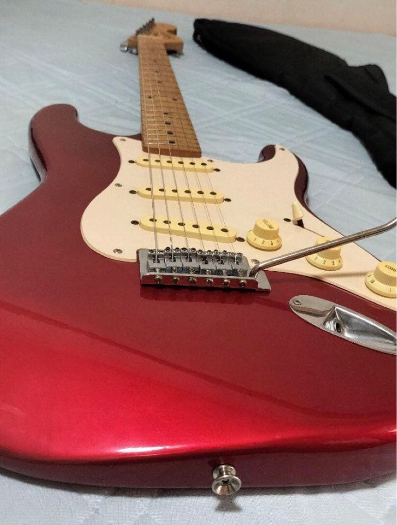 Squier ストラト 赤(CAR) affinity stratocaster