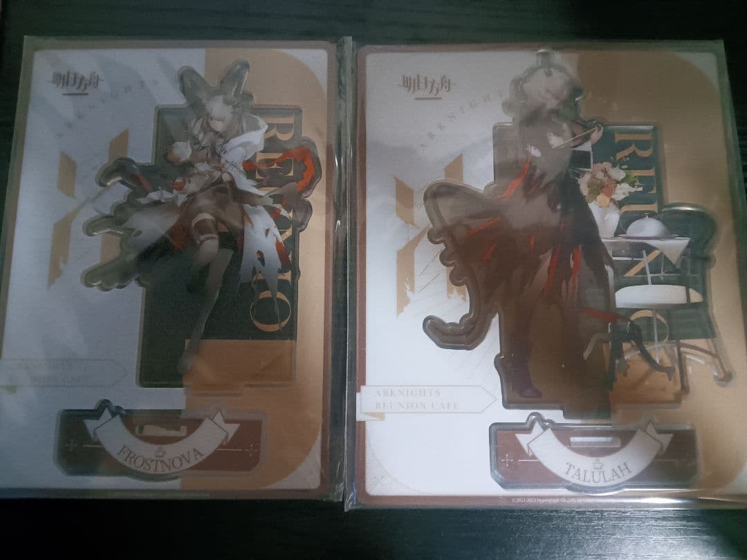 フロストノヴァ 　タルラ　アクリルスタンド レユニオンカフェ