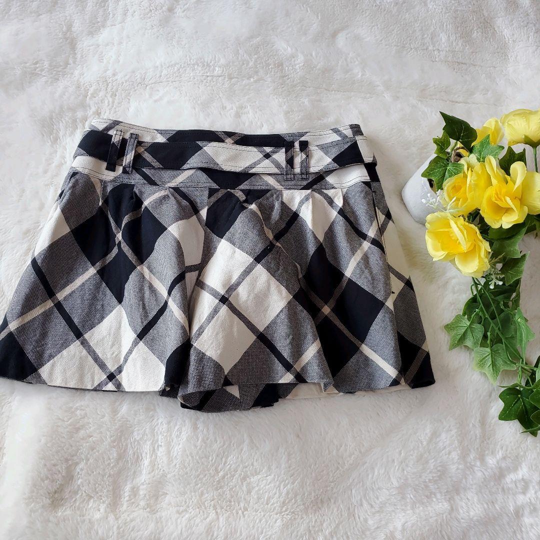 バーバリーブルーレーベル　キュロット　ショートパンツ　ノバチェック　ベルト　38