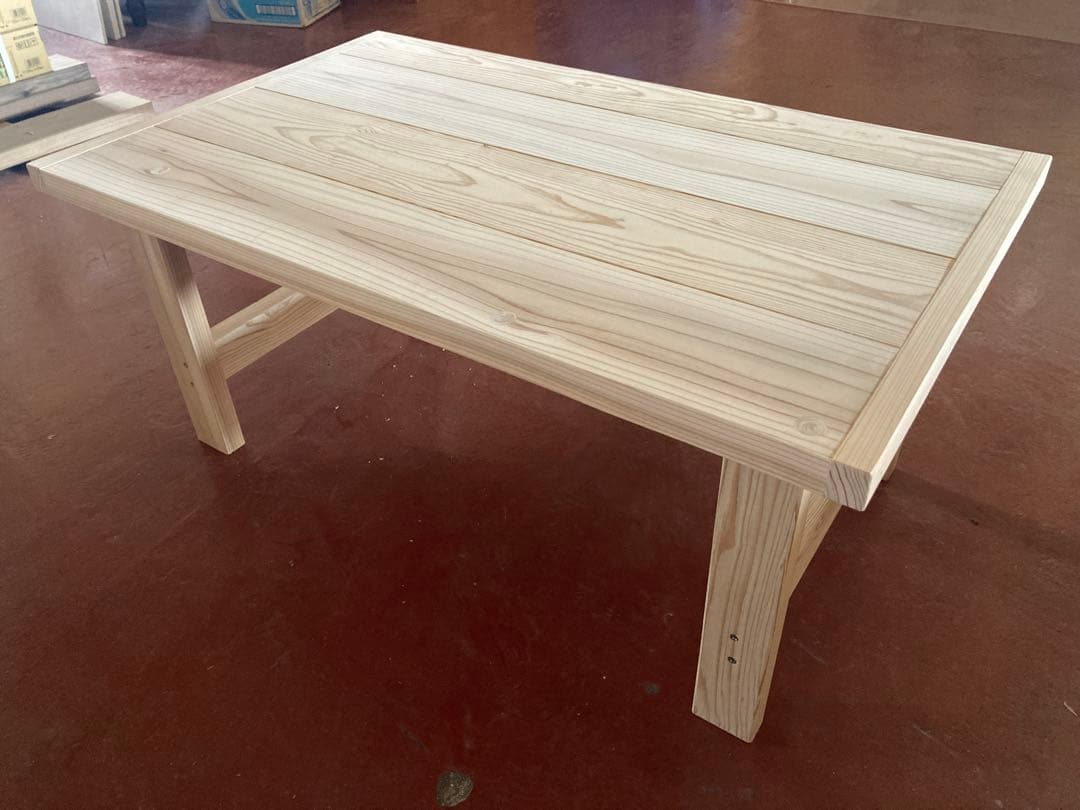 らんぼ　無垢材 中型テーブル シンプル