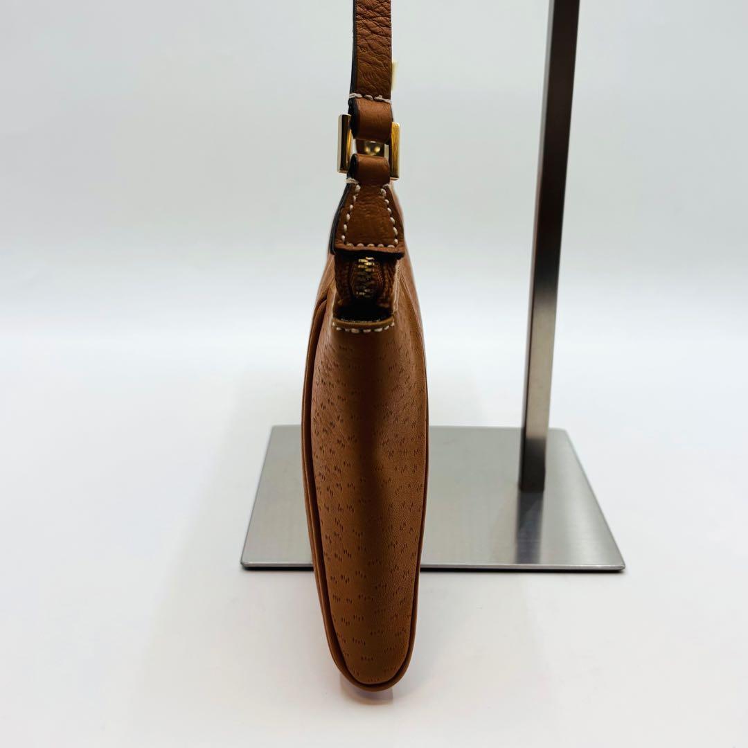 【美品】サルヴァトーレフェラガモ ショルダーバッグ レザー ガンチーニ キャメル