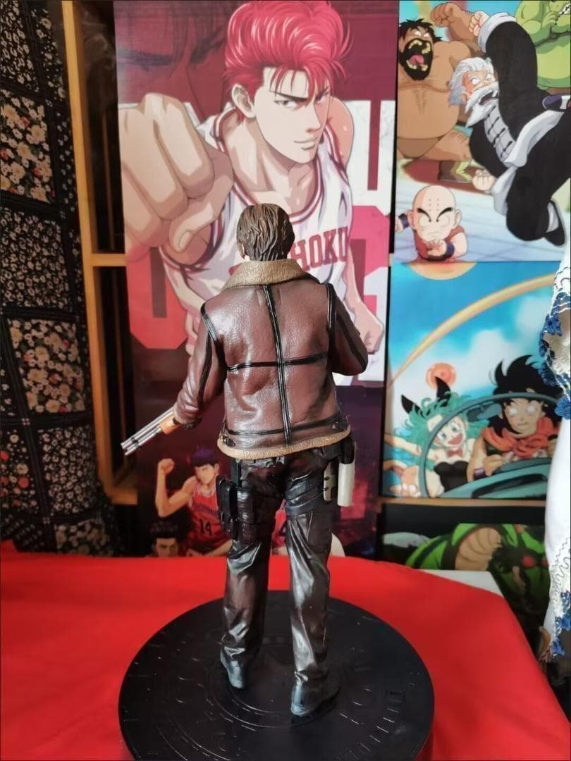 バイオハザード　レオン・S・ケネディ　フィギュア