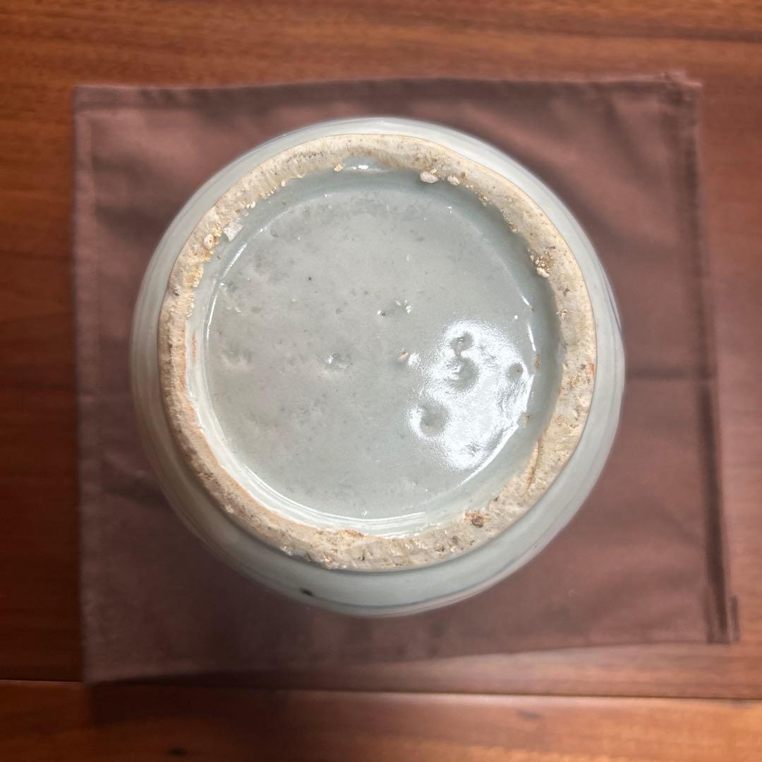 青い動物模様の陶器の壺　中国産アンティーク（お値引き交渉あり）