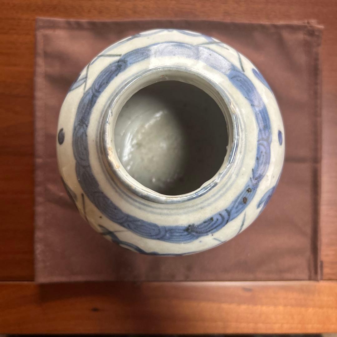 青い動物模様の陶器の壺　中国産アンティーク（お値引き交渉あり）