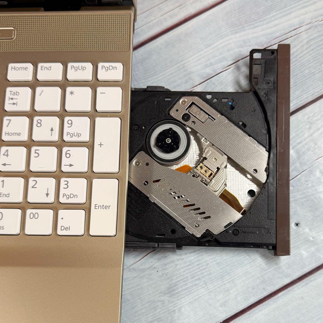 第7世代Corei3☘️ノートPC☘️メモリ8GB/SSD☘️Office2024