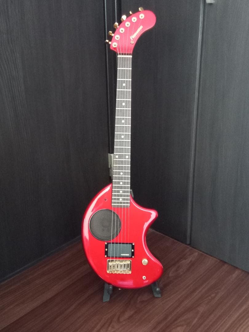フェルナンデス ZO-3ギター レッド×ゴールドパーツ
