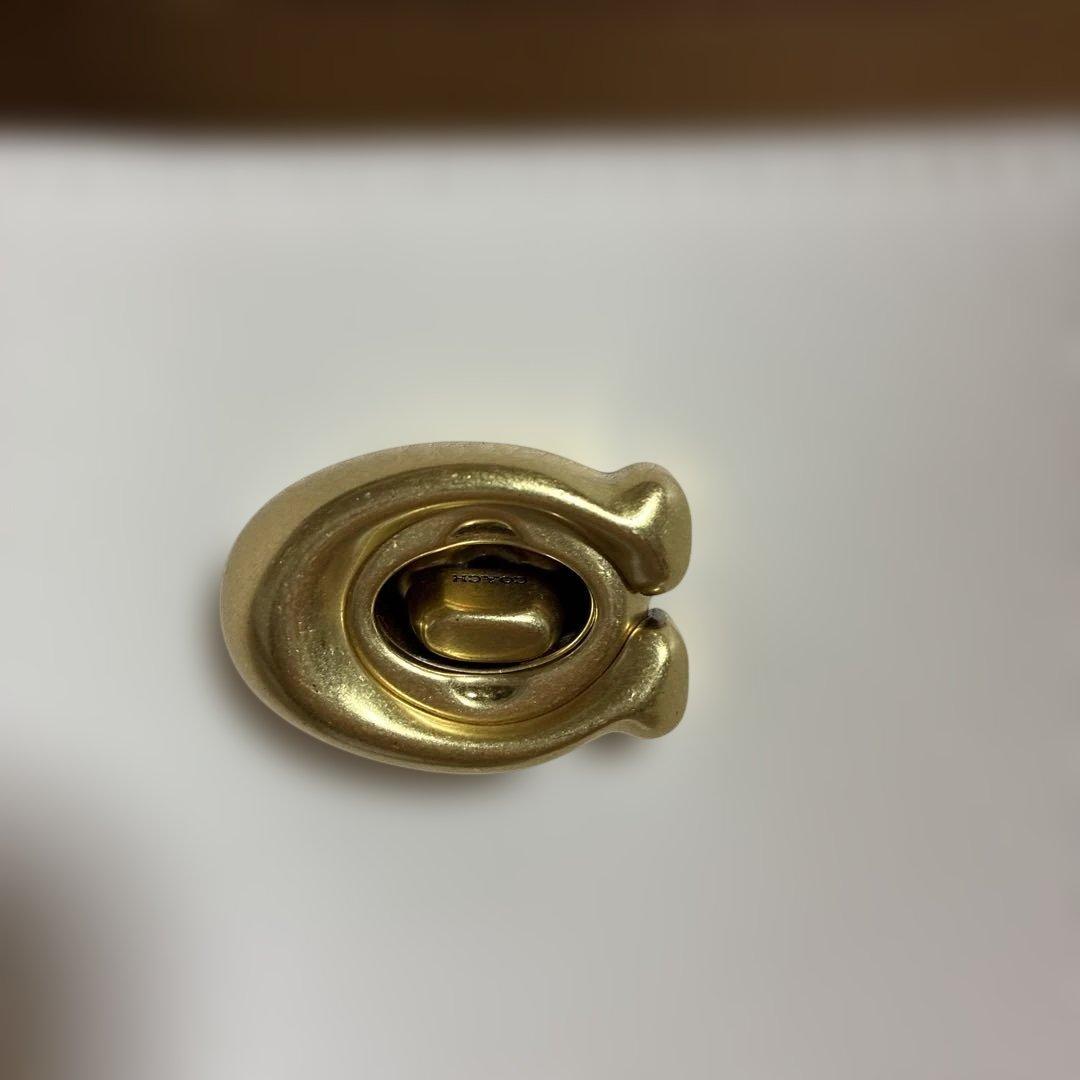 コーチ　ウィロウ ショルダー バッグ ベージュ　ストラップあり