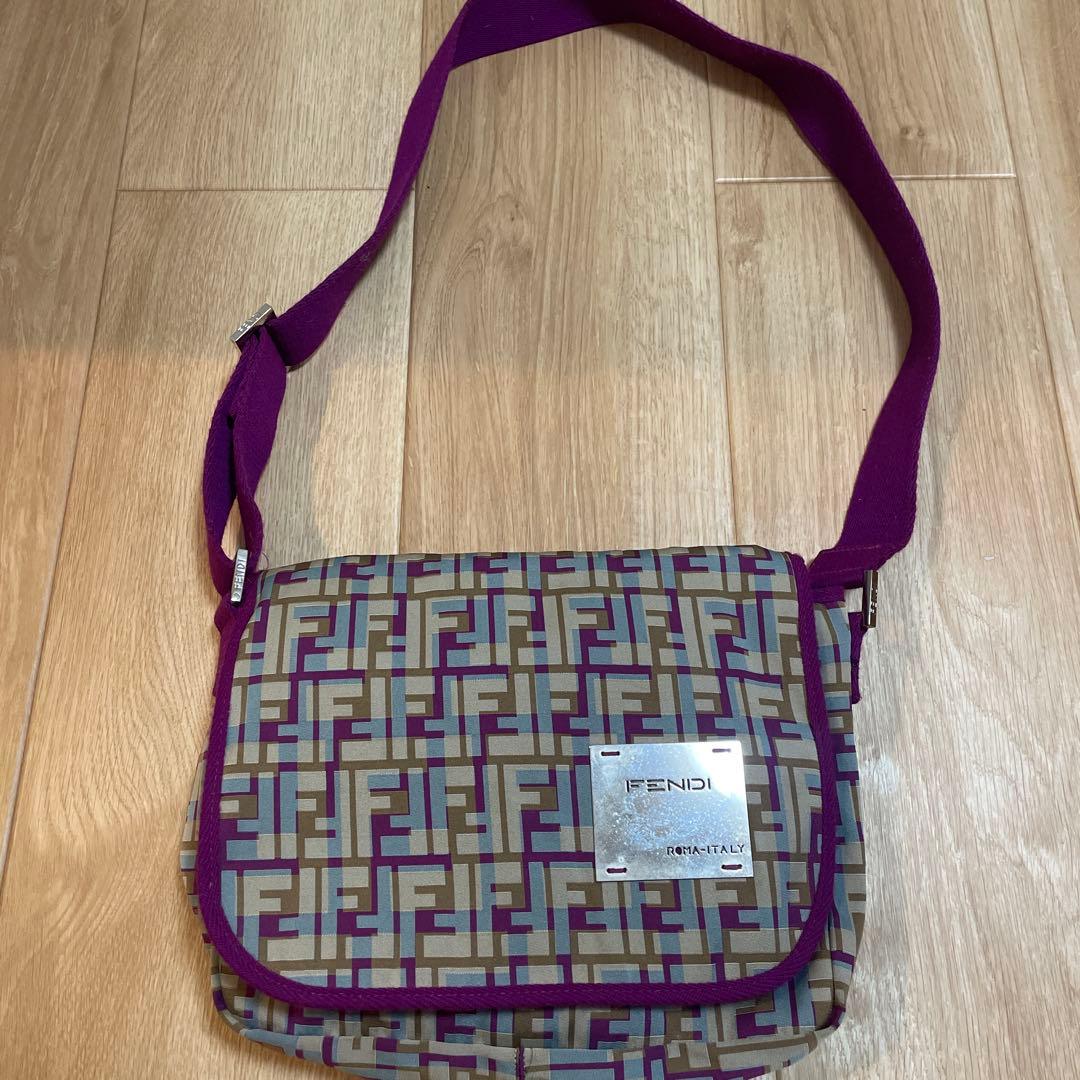 FENDI 幾何学模様 ショルダーバッグ