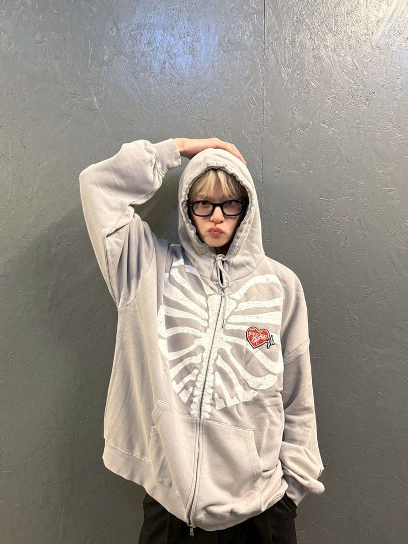 TREASURE フーディー L グレー PLUSE ON アサヒ FC トレカ