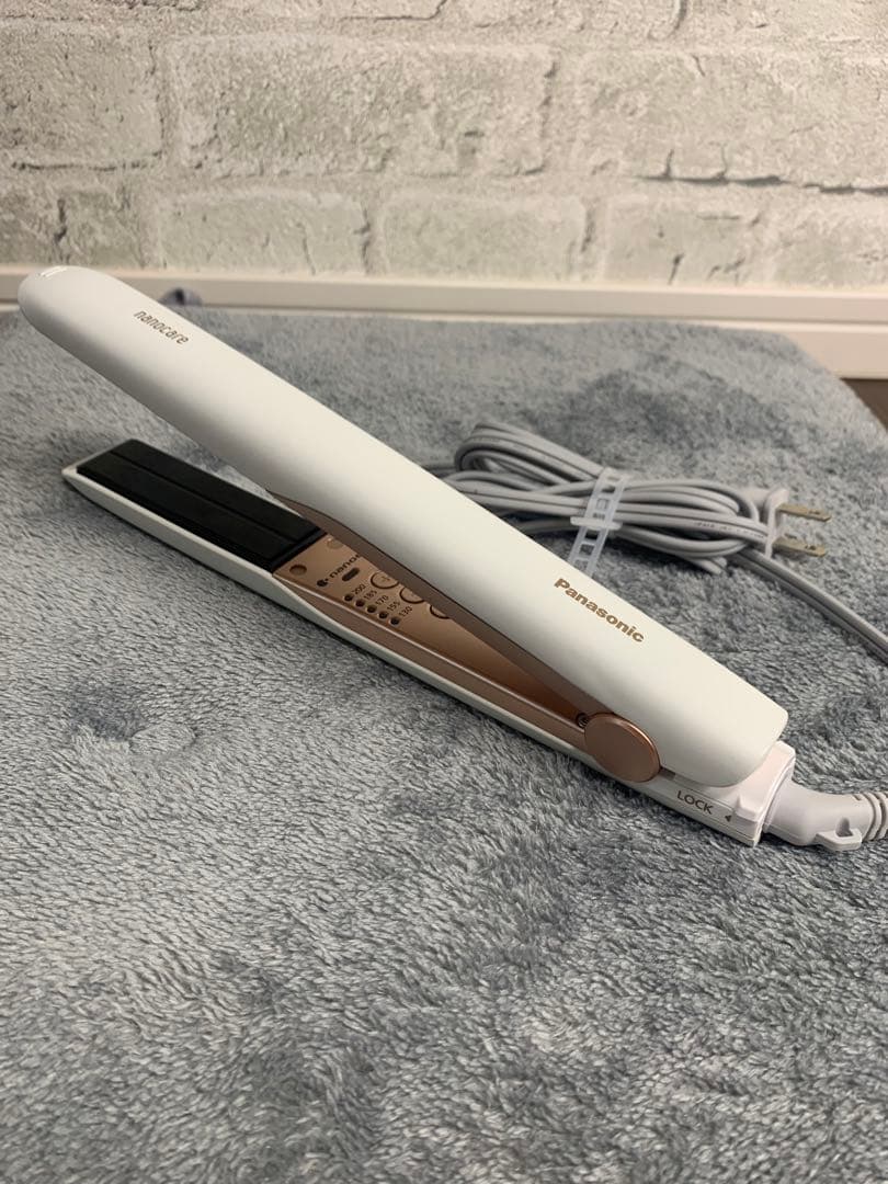 【美品】Panasonic ナノケア　ストレートヘアアイロン EH-HS0E