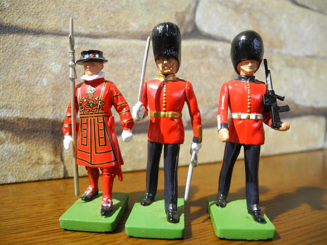 【希少品】イギリス 衛兵 フィギュア 3体セット