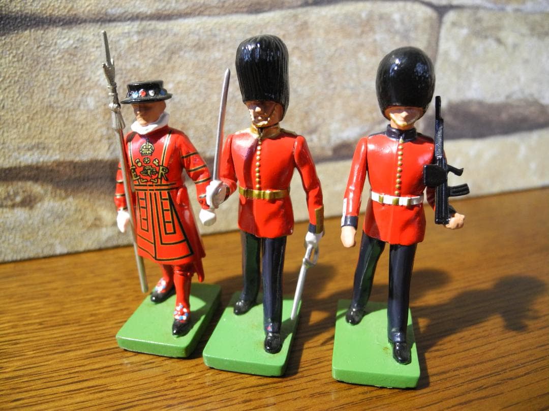 【希少品】イギリス 衛兵 フィギュア 3体セット