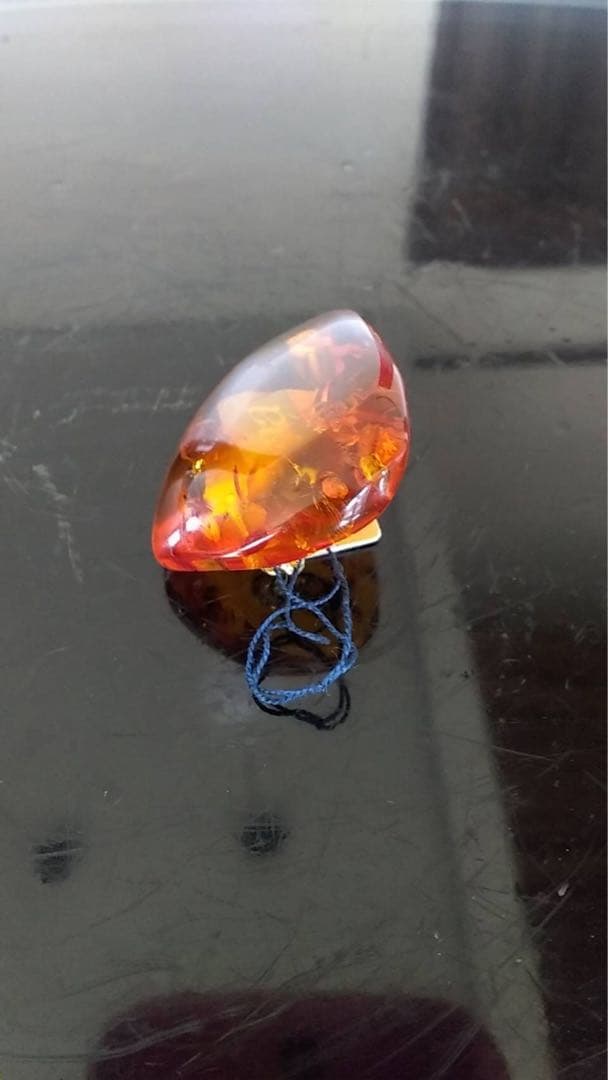 琥珀ブローチ　宝石　天然琥珀パワーストーン　ジュエリー　琥珀