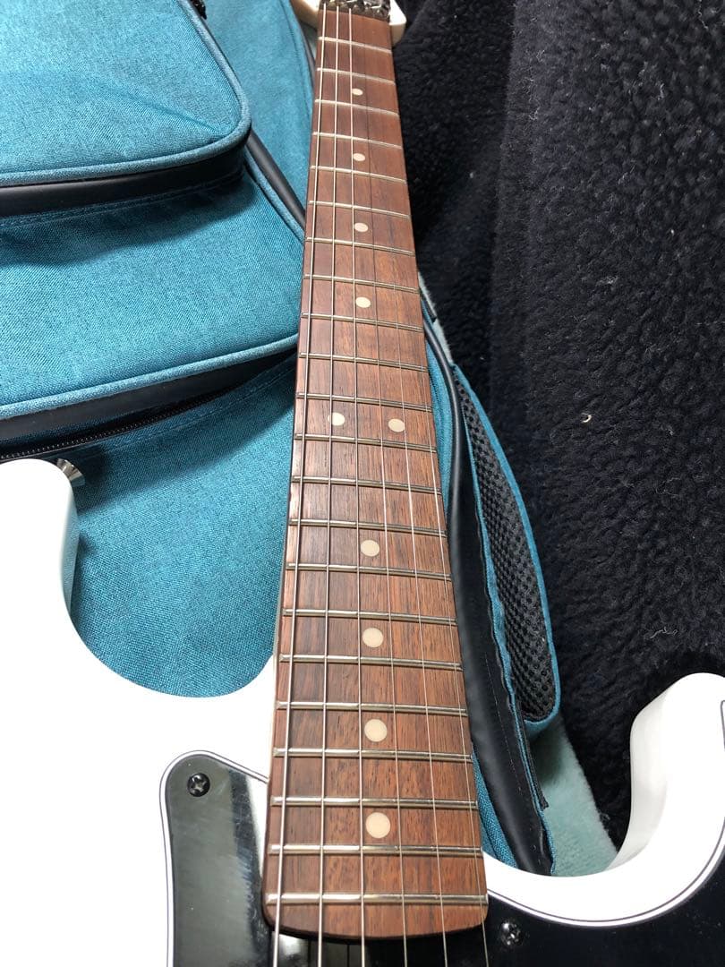 Squier スクワイヤー　アクティブ2ハム　フロイドローズ　リバースヘッド