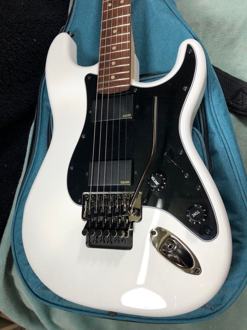 Squier スクワイヤー　アクティブ2ハム　フロイドローズ　リバースヘッド
