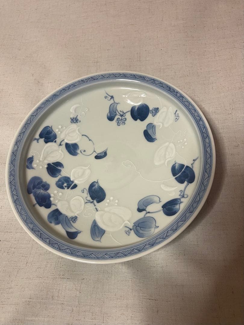 【美品・共箱付】平戸焼 置上技法 藤本岳英 作／磁器皿・伝統工芸