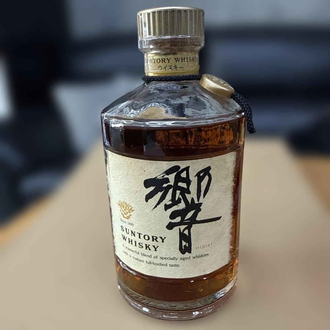 ③ サントリー 響 ウイスキー　古酒　金キャップ