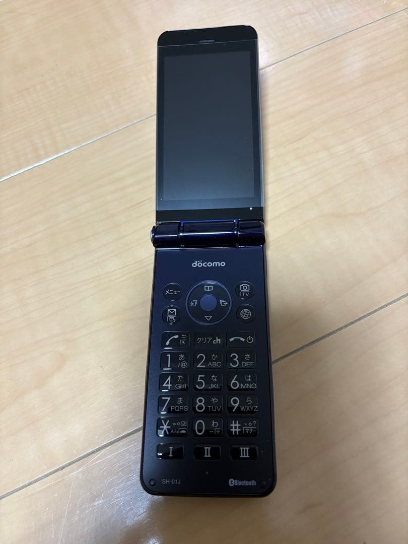 docomo AQUOS ケータイ SH-01J 本体