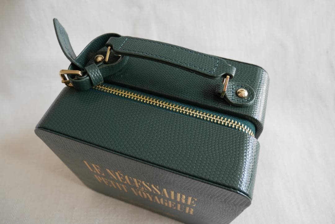 【ビュリー】「リトル トラベラーズ ビューティキット」バッグのみです。