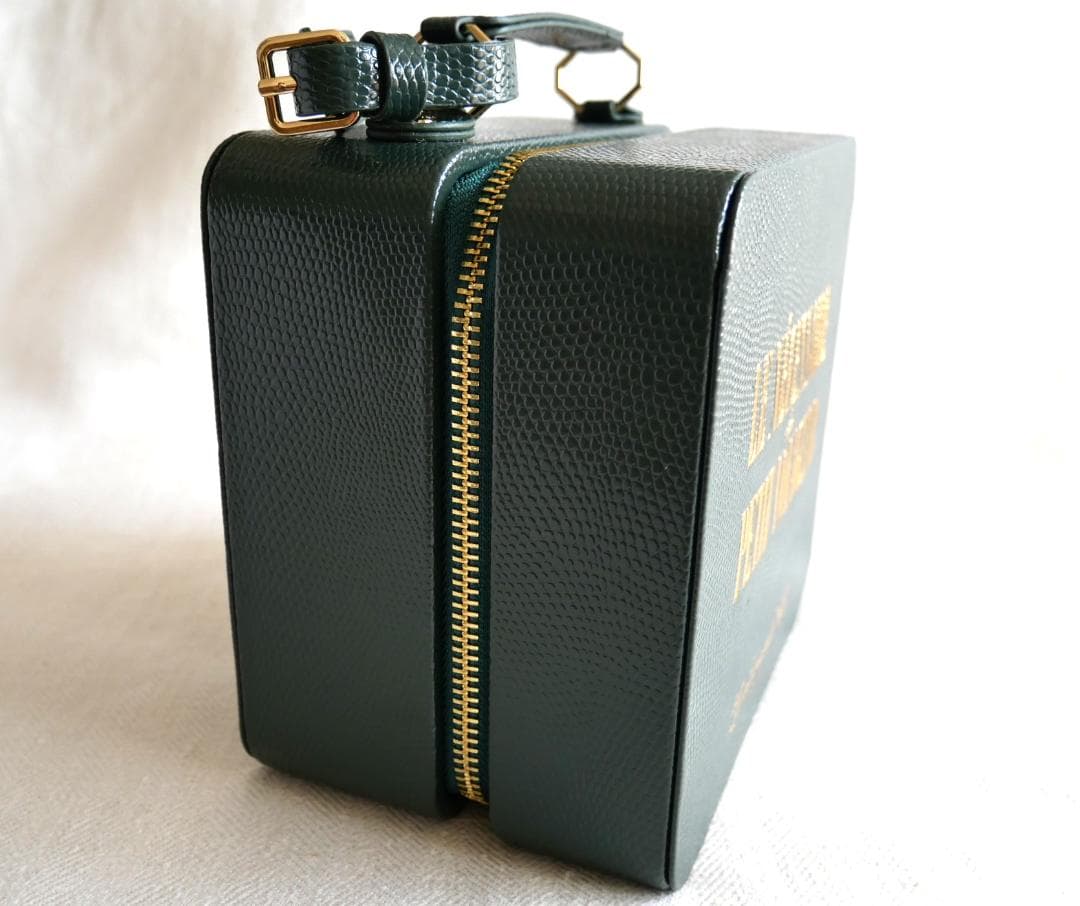 【ビュリー】「リトル トラベラーズ ビューティキット」バッグのみです。