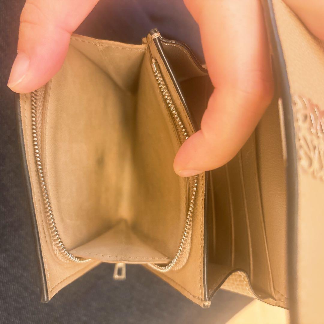 LOEWE 二つ折り財布 アナグラム　サンド