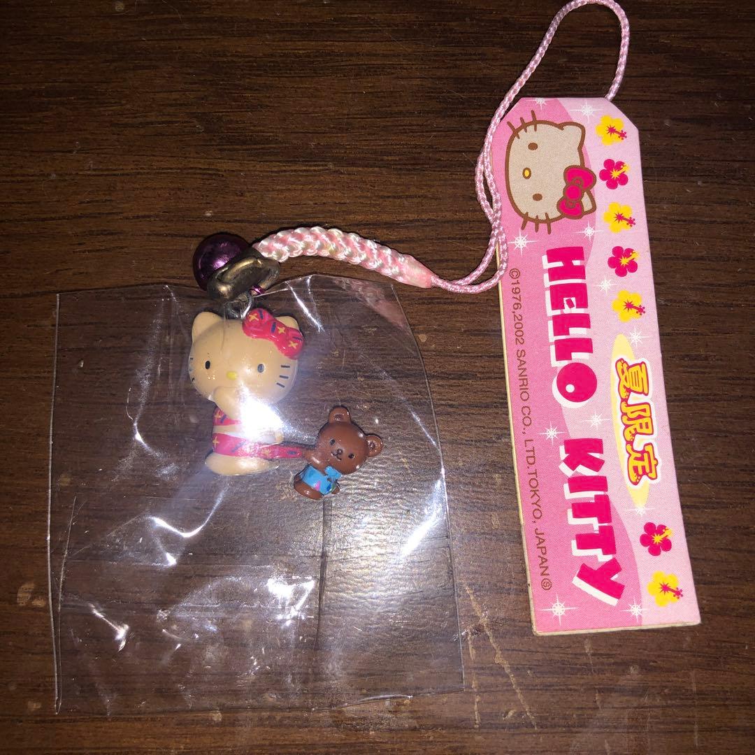 レア　夏休み海バージョン　ハローキティ日焼け　水着　クマ　根付けストラップ　希少