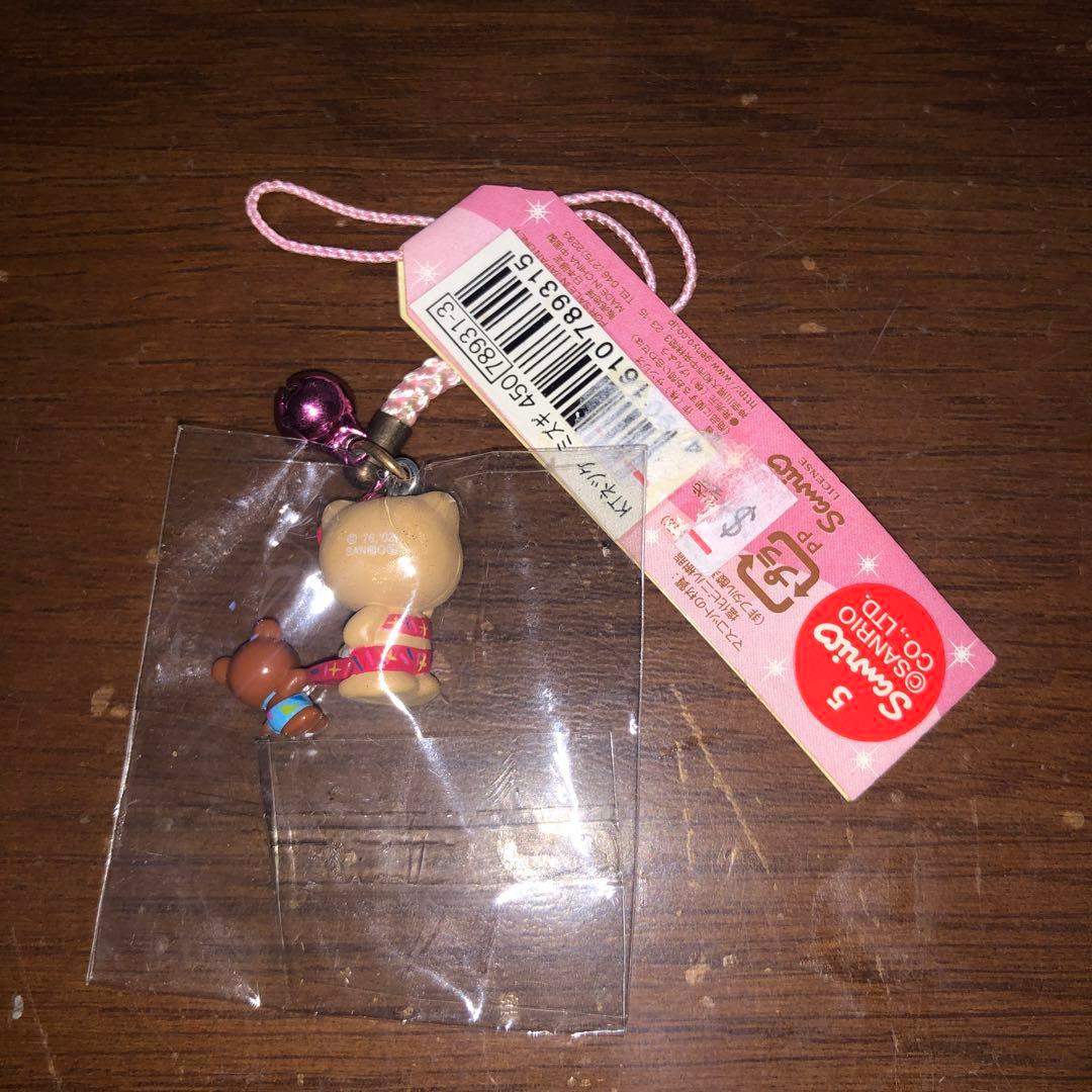 レア　夏休み海バージョン　ハローキティ日焼け　水着　クマ　根付けストラップ　希少