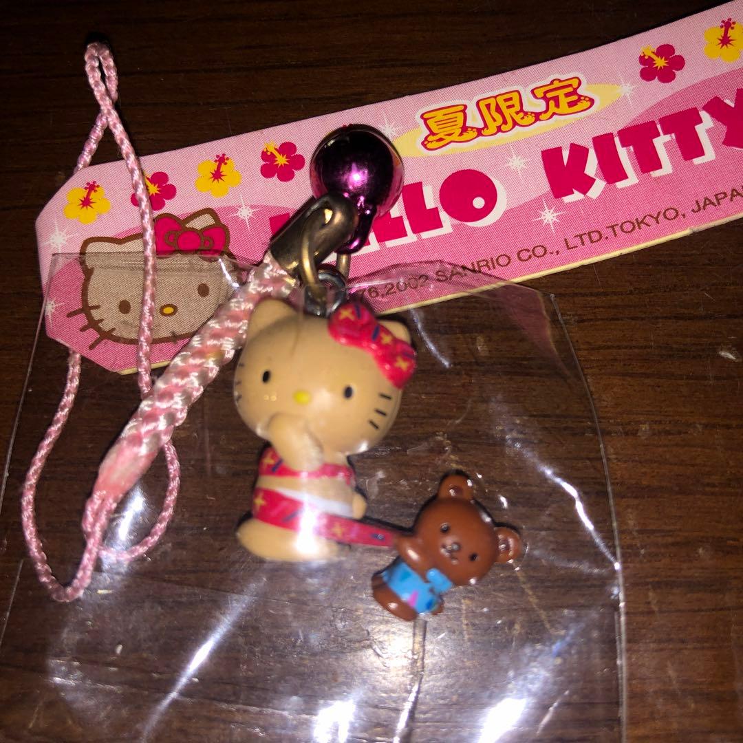 レア　夏休み海バージョン　ハローキティ日焼け　水着　クマ　根付けストラップ　希少