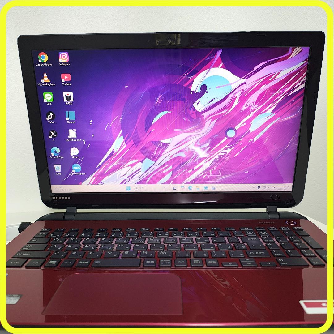 赤　新品SSD256GB⭐️windows11ノートパソコン　カメラ　798