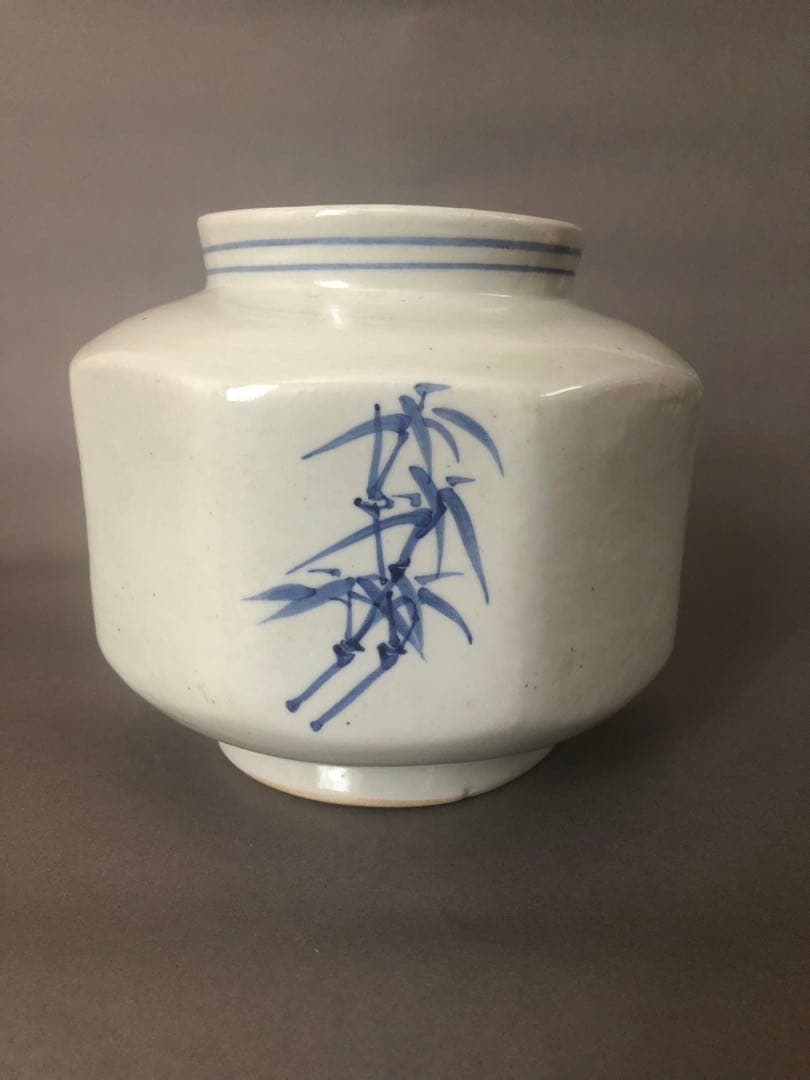 朝鮮古美術 李朝白磁 染付草文 八角面取壷