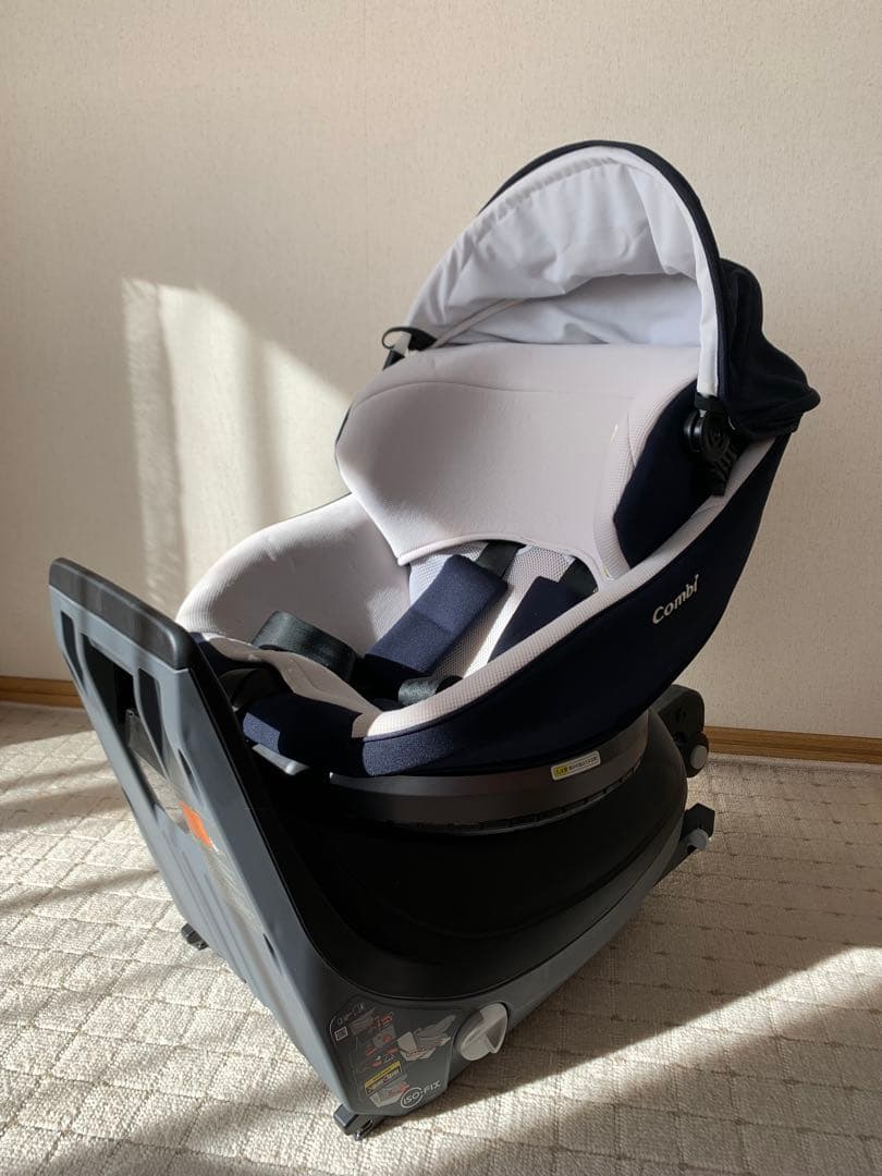 コンビ　クルムーヴ スマート Light ISOFIX