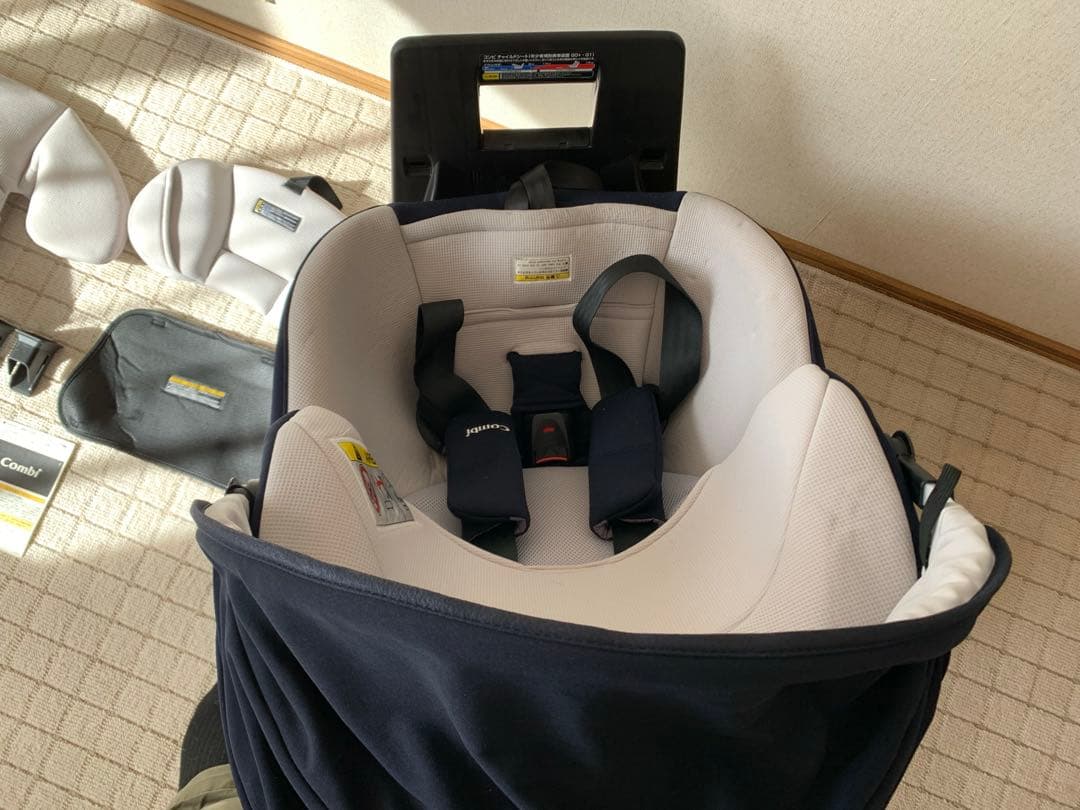 コンビ　クルムーヴ スマート Light ISOFIX