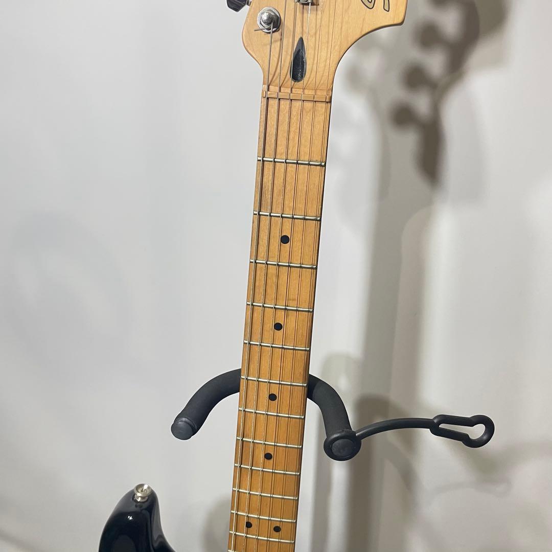 Squier Stratocaster Standard エレキギター