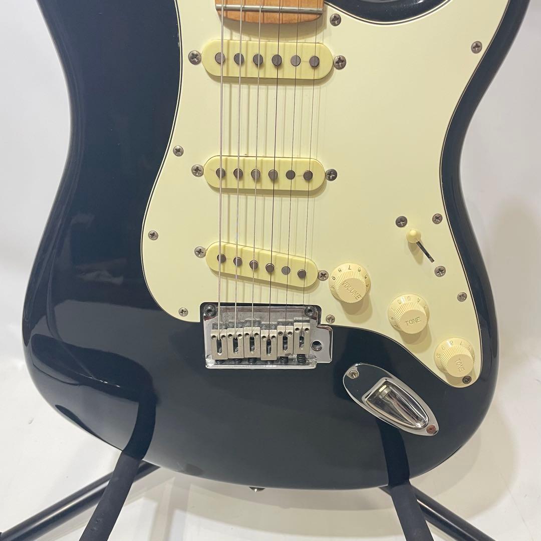 Squier Stratocaster Standard エレキギター