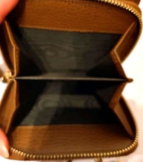 GUCCI 二つ折り財布