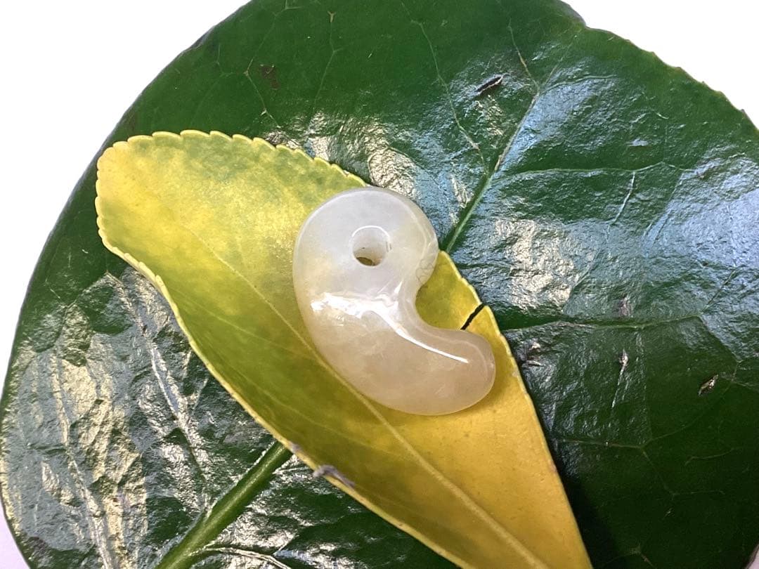 ✳一番数少ない【黄色】　半額以下の9800円　鑑別書無しの安価卸し‼️　本物保証‼️