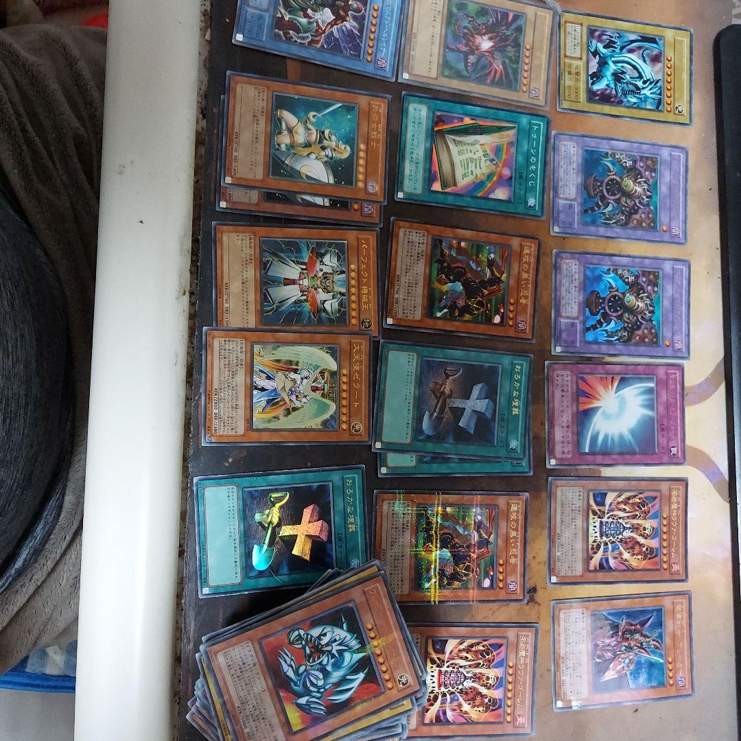 遊戯王カードセット 青眼の白龍含むレアカ―ドまとめて131枚セット