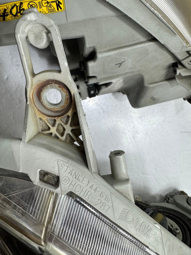 ZGM10 ANM10 トヨタ アイシス 純正 ヘッドライト HID 左右セット