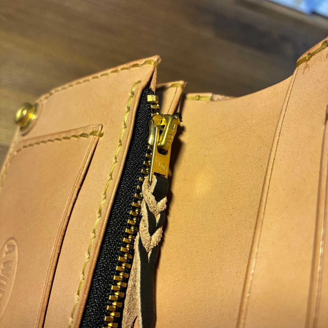 ミドルトラッカーウォレット　栃木レザー お札折らずに収納