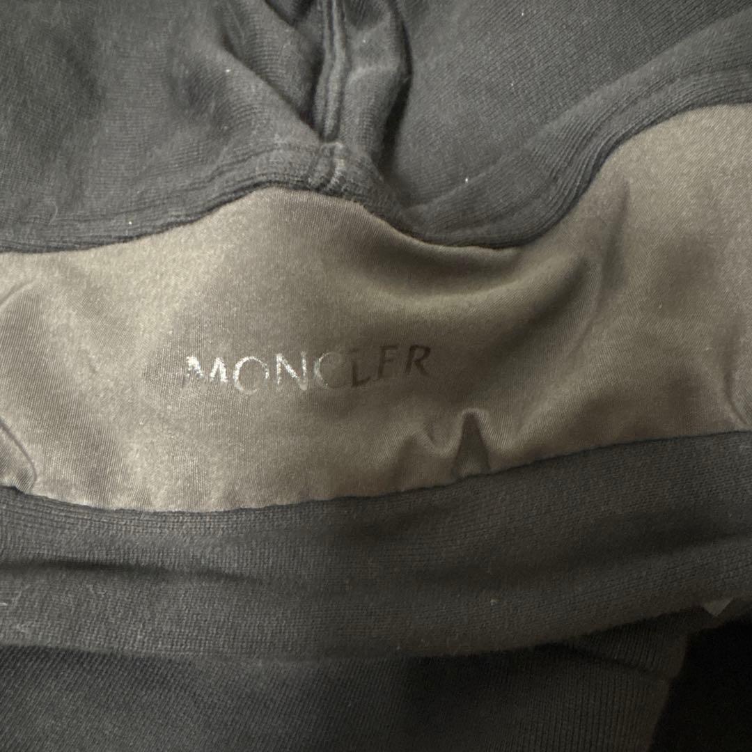 モンクレール　パーカー