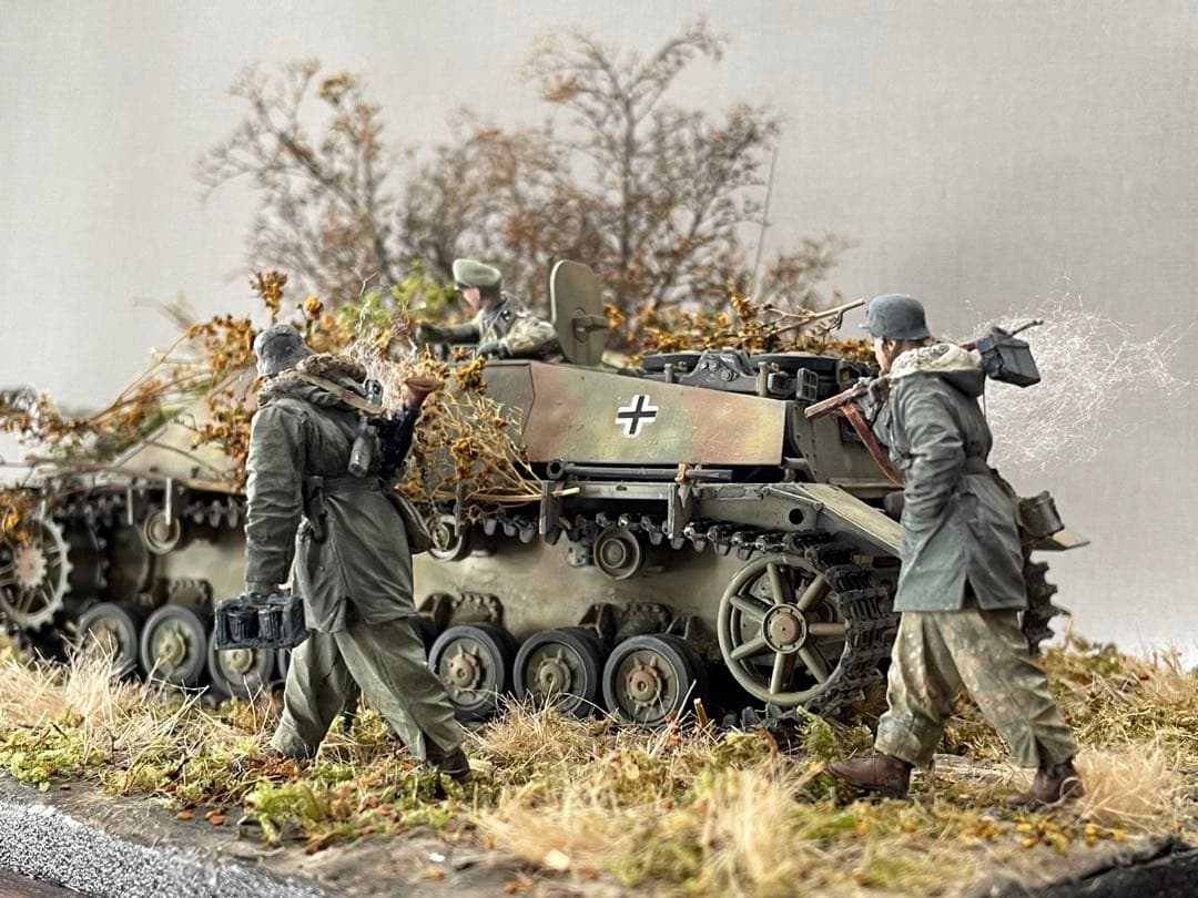 戦車ジオラマ　1/35 ドイツ4号駆逐戦車と擲弾兵
