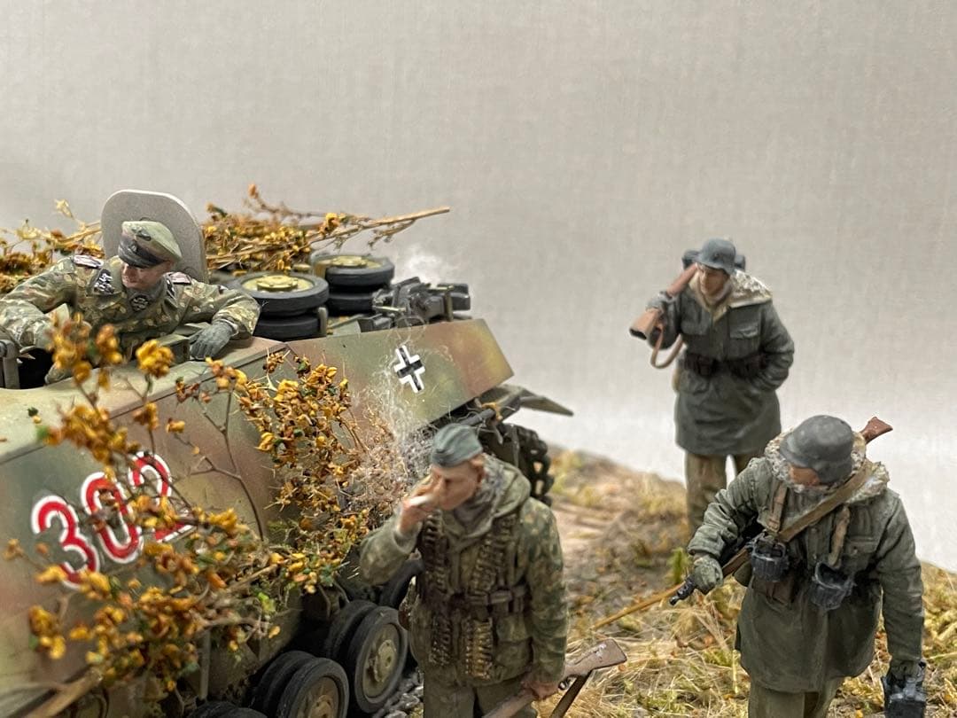 戦車ジオラマ　1/35 ドイツ4号駆逐戦車と擲弾兵