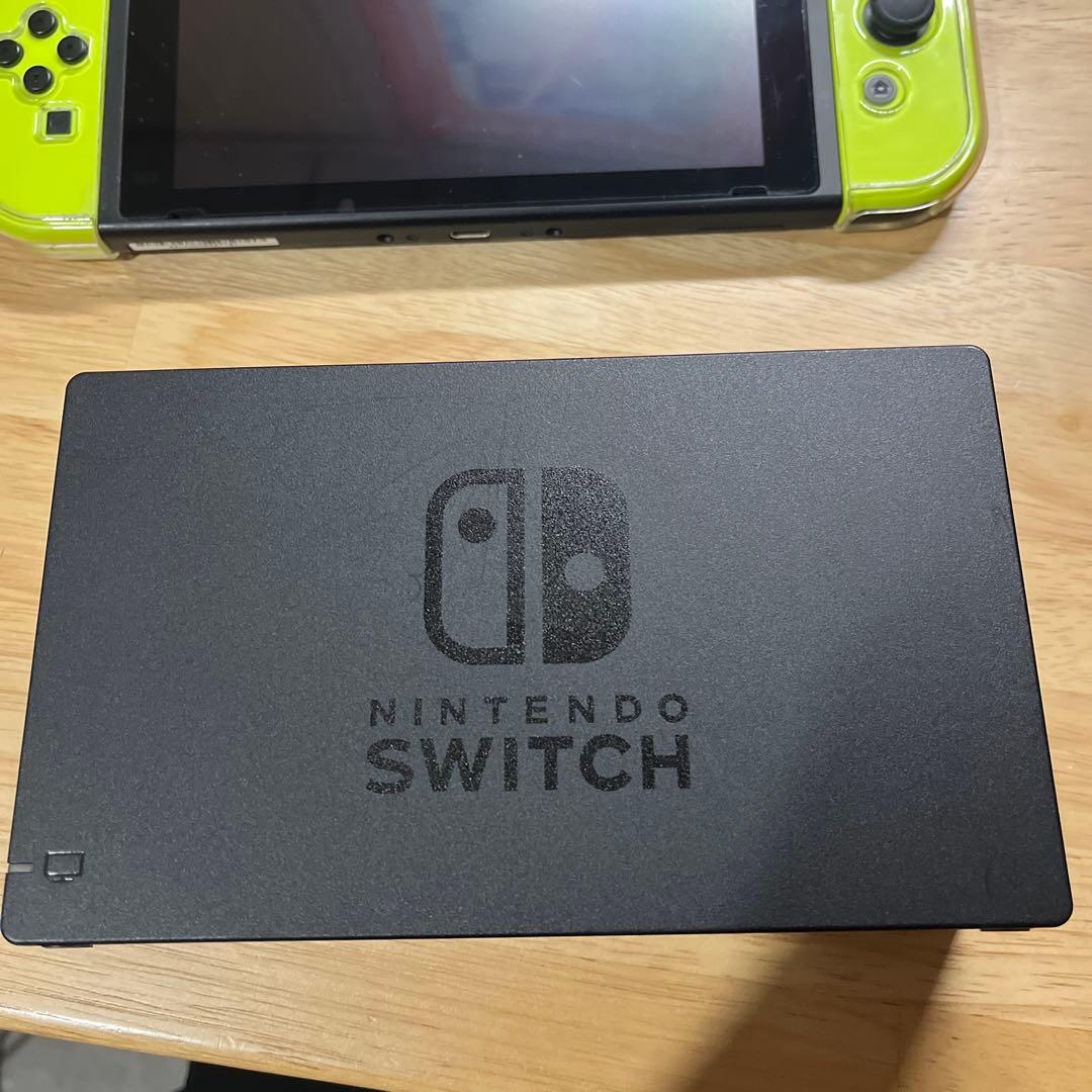Nintendo Switch 本体 ライトグリーンJoy-Con付き