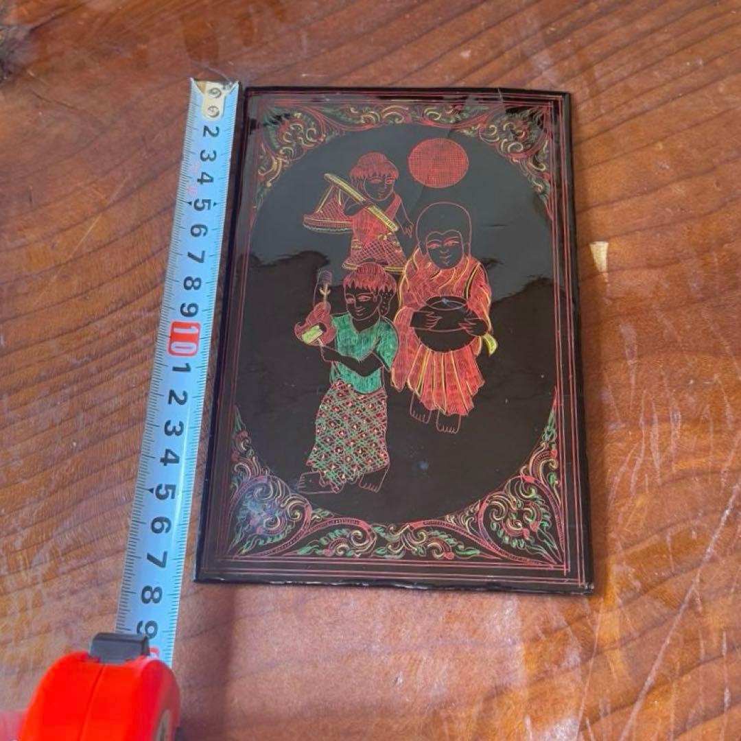 【Vintage Lacquer Etched Art】3人の人物のアートピース