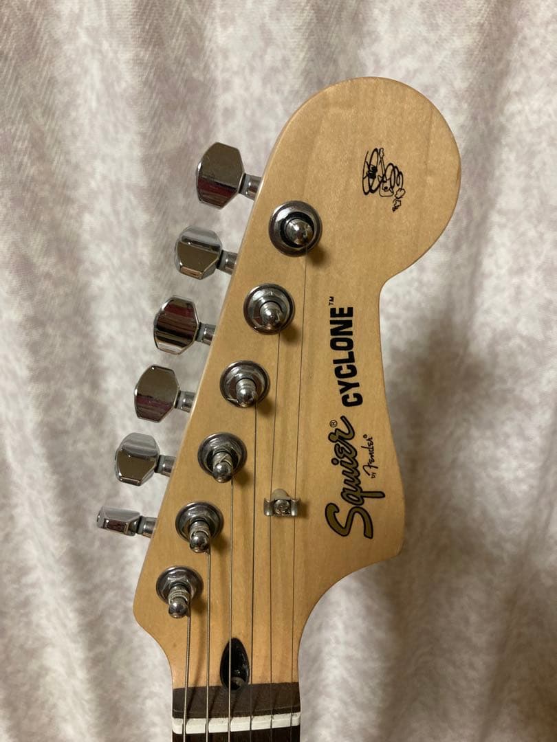 Squire by fender FSR cyclone CAR 中古美品