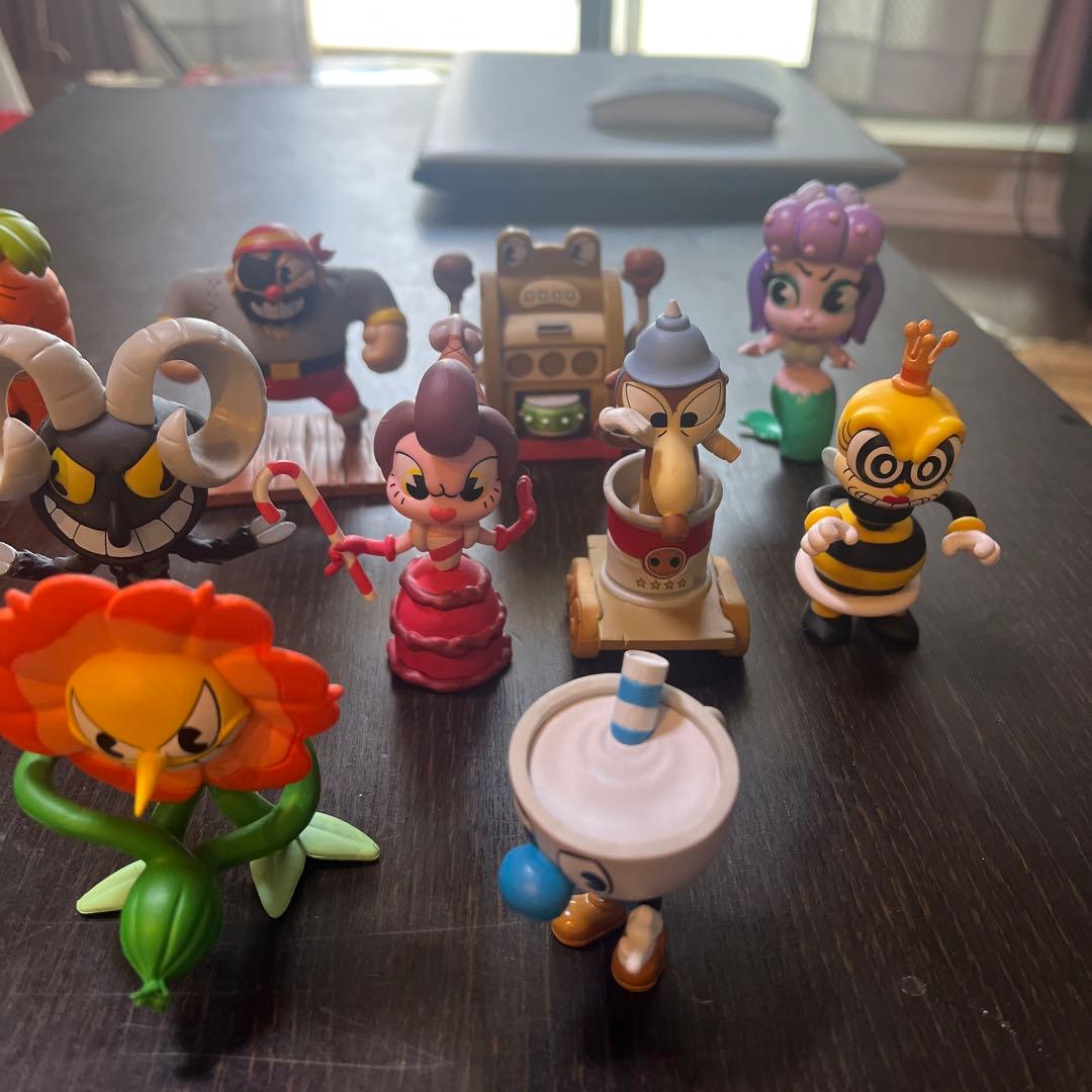 カップヘッドフィギュア　14体