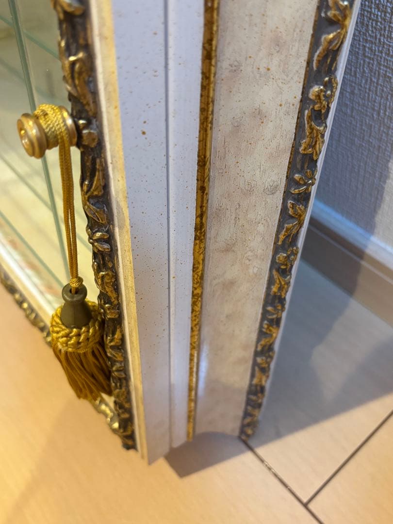 【ゆき】ディスプレイ用ウォールキャビネット イタリア製