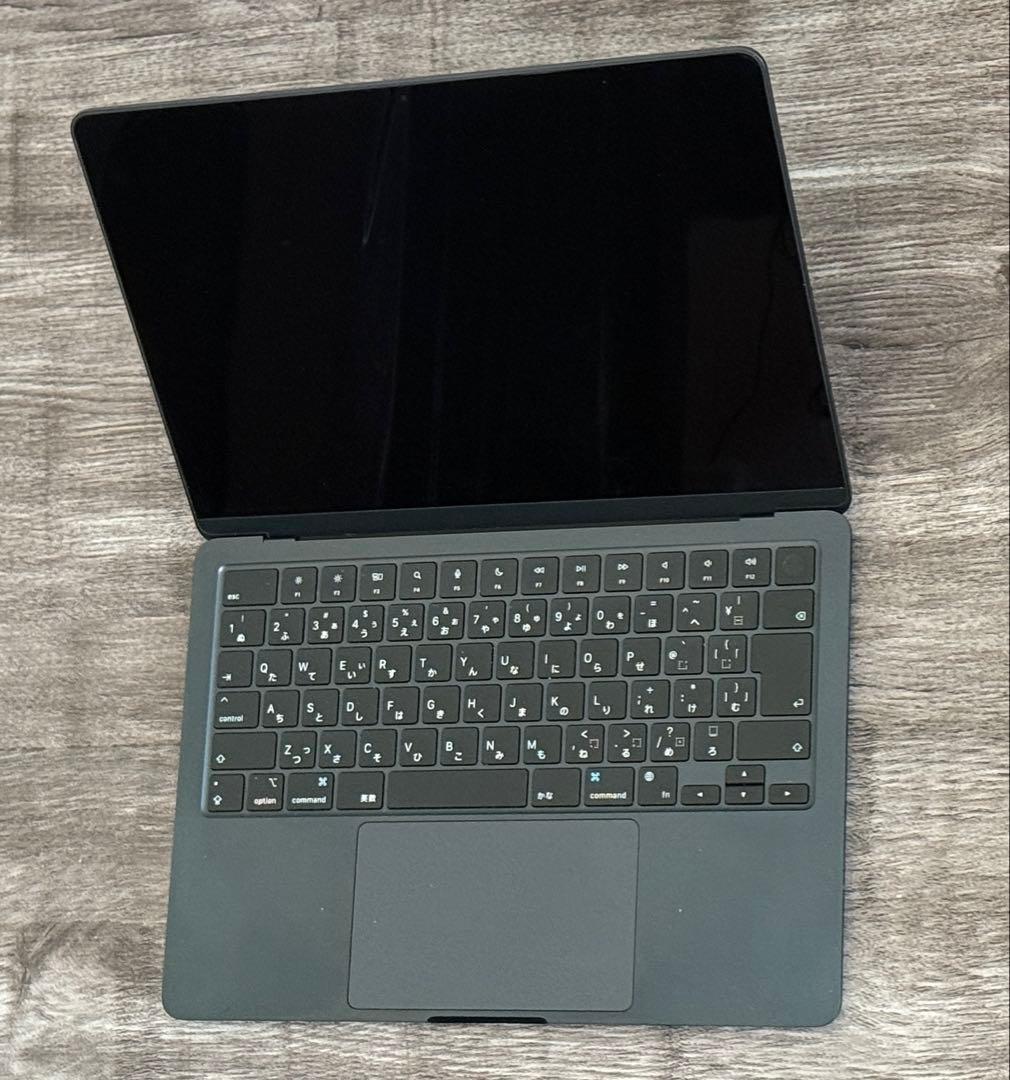 MacBook Air (M2, 2022) 8GB 256GB 本体