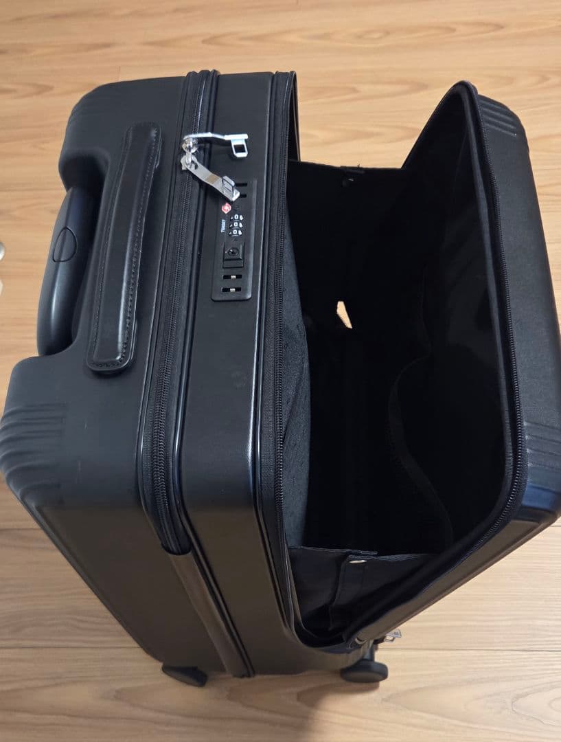 ace.TOKYO ブラックキャリーケース 4輪 機内持ち込み可　40L